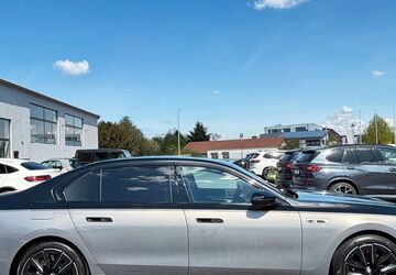 BMW M760 49.896 km 118.880 &euro; Hanau/Nähe Airport Frankfurt/M 63456