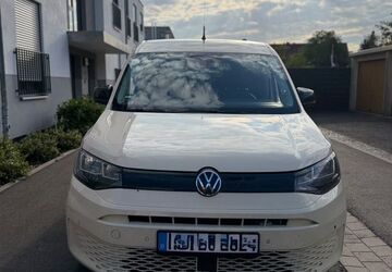 VW Caddy Maxi 328.550 km 17.900 &euro; Hanau 63452