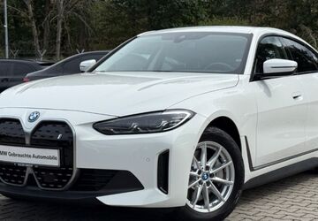 BMW i4 33.280 km 32.999 &euro; Rödermark 63322