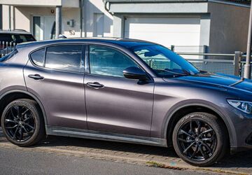 Alfa Romeo Stelvio 149.000 km 19.500 &euro; Hanau 63456