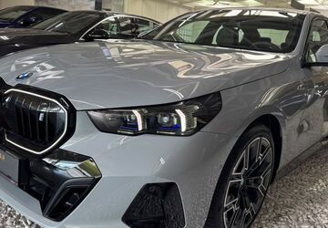 BMW i5 26.146 km 53.990 &euro; Dieburg 64807