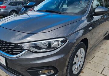 Fiat Tipo 83.000 km 8.450 &euro; Aschaffenburg 63741
