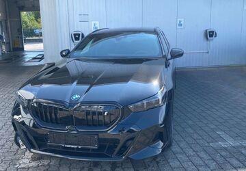 BMW i5 3.906 km 75.799 &euro; Hainburg 63512