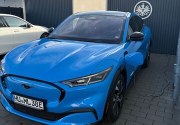 Ford Mustang Mach-E 67.000 km 29.900 &euro; Hanau 63454