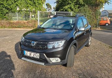 Dacia Sandero 79.000 km 9.850 &euro; Babenhausen 64832